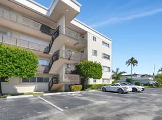 300 Waterway Dr S, Lake Worth, FL 33462