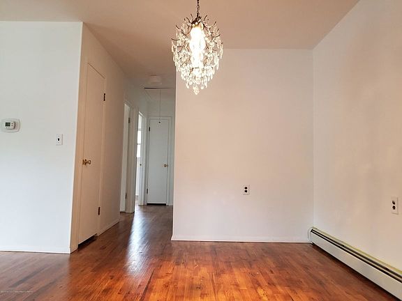 5th image of 2164 Hovsons Blvd