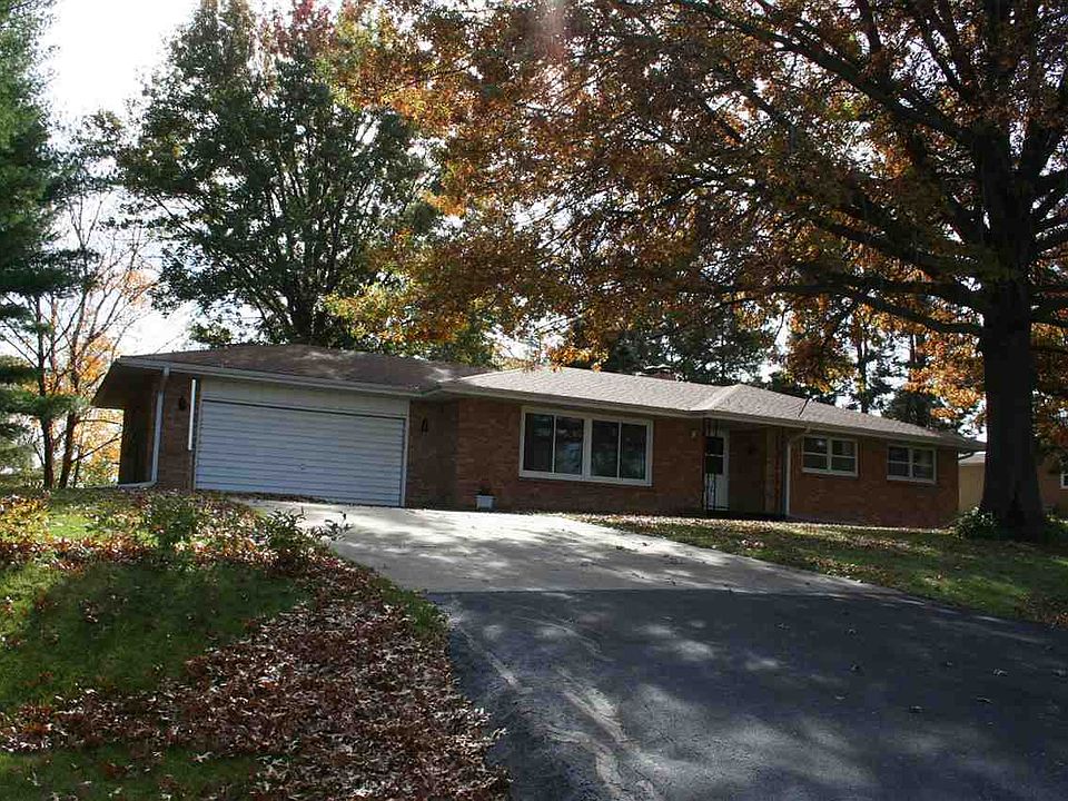 1st image of 24209 Hillcrest Dr
