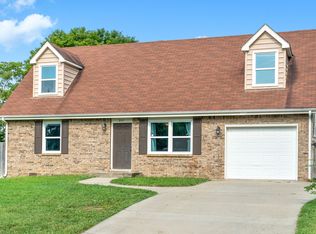802 Dillon Dr, Clarksville, TN 37042