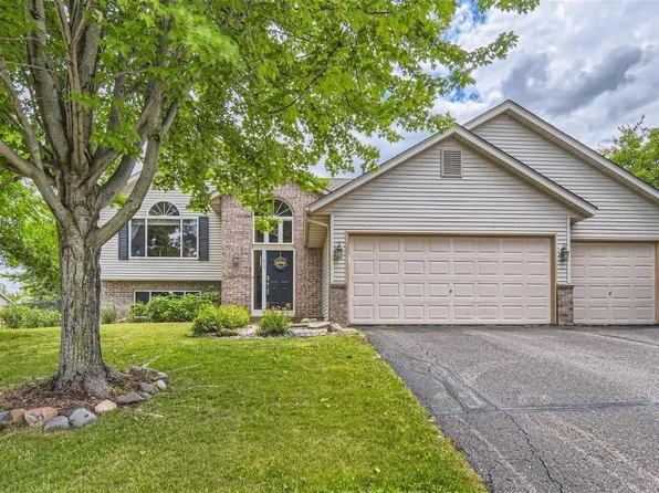 412 Dakota Ave, Roberts, WI 54023
