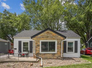 3616 37th St, Des Moines, IA 50310