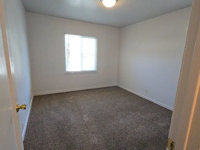 518 Carpenter St — Photo 1