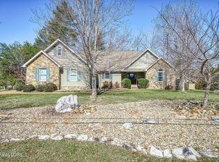 100 Edgemere Dr, Fairfield Glade, TN 38558
