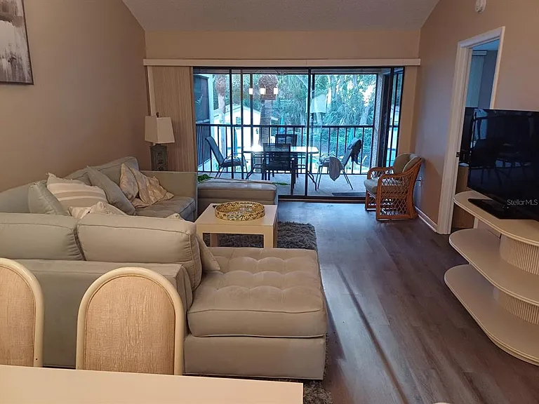 4821 Winslow Beacon #42 — Photo 5