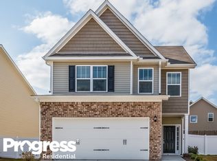 527 Hill Crest Cir, Hiram, GA 30141