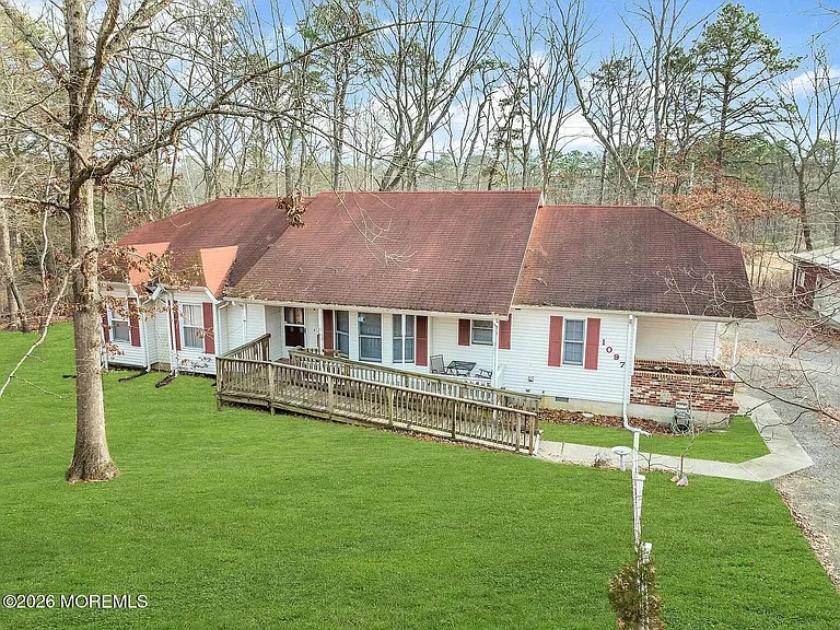 1097 S Lakewood Farmingdale Rd — Photo 2