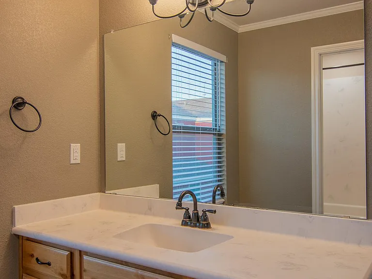 Creekside Apartments — Photo 27