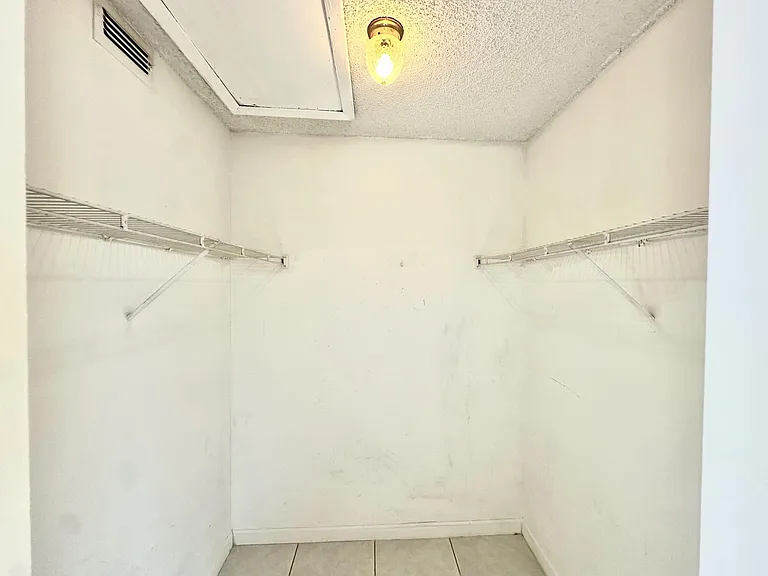 251 W Palm Cir W #W-206 — Photo 6