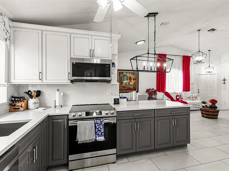6207 Floral Lakes Dr — Photo 7