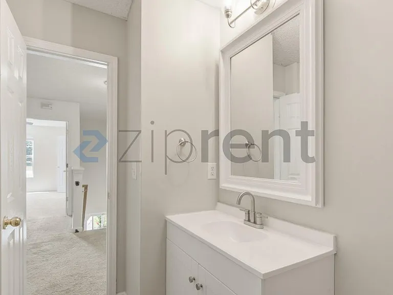 261 Chadford Pl — Photo 35