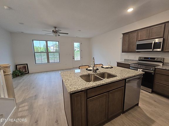 5th image of 1334 Mountain Quail Cir