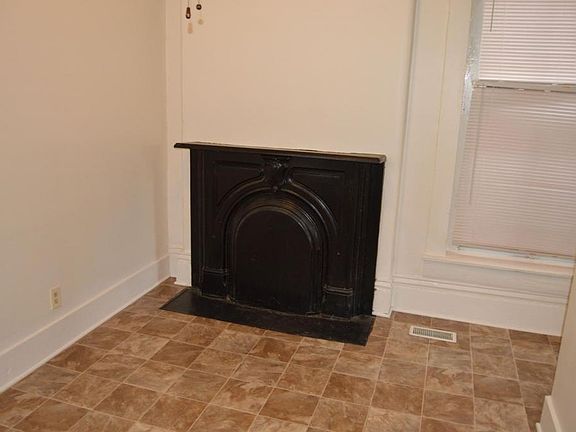 4th image of 108 W Saint Catherine St
