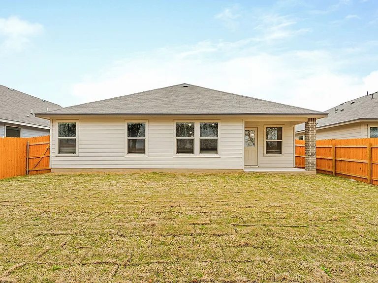 117 Nathaniel Dr — Photo 25