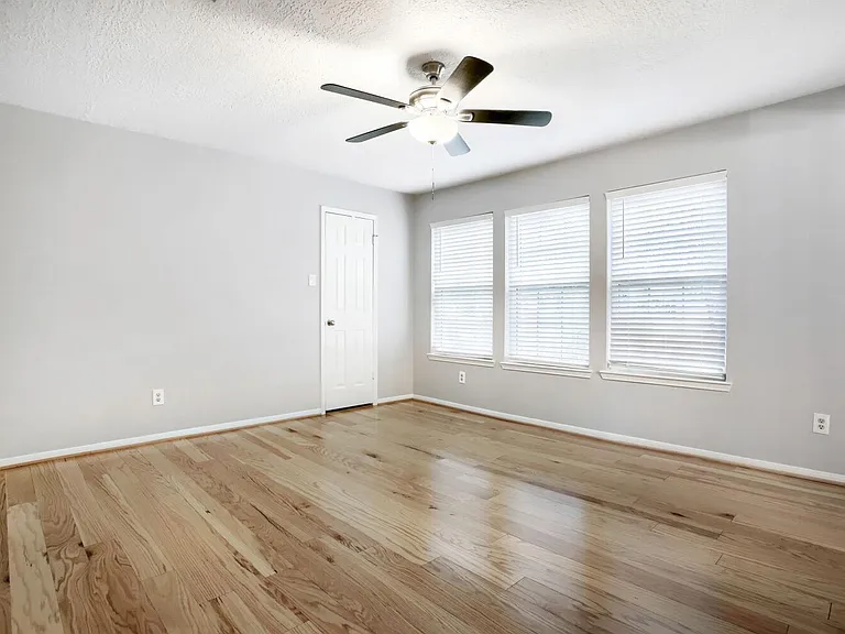 3734 Blue Lake Dr — Photo 23