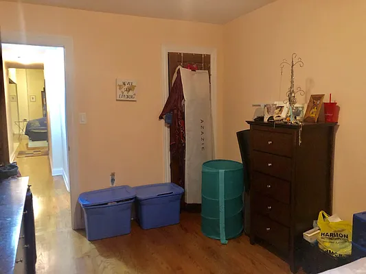 Rented by Signature Spaces NYC Corp | media 32