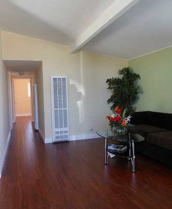 2nd image of 1373 Cliffwood Dr