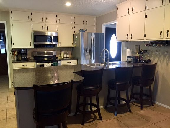 2nd image of 947 Hunterwood Dr