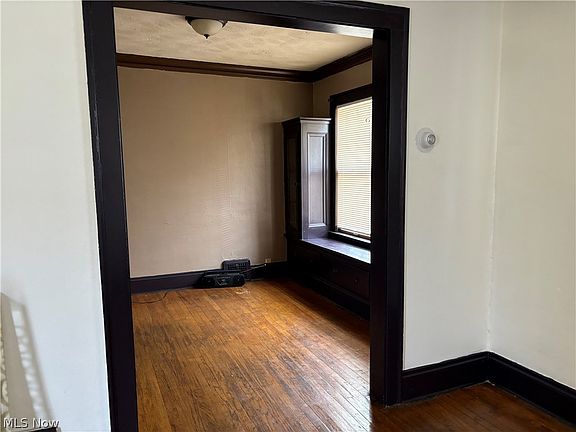 5th image of 12504 Benwood Ave