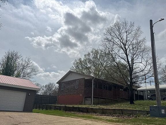 2nd image of 2030 Glendale Rd