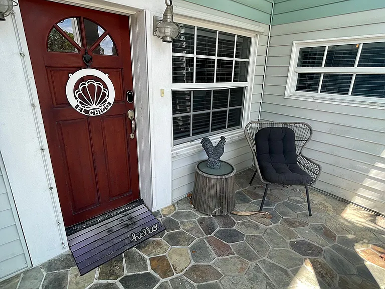 57 NE 24th St #61 — Photo 1