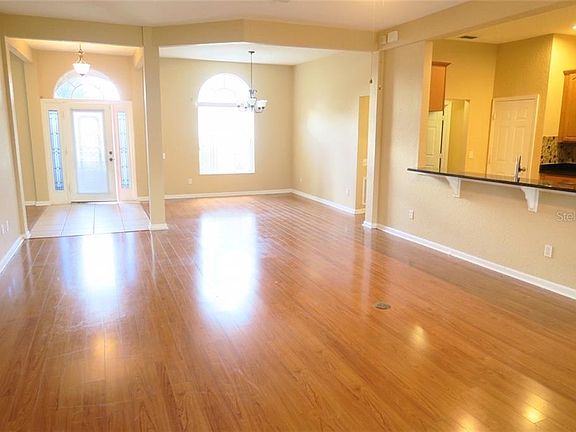 5th image of 2325 Meadow Oak Cir