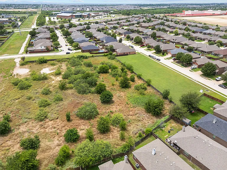 5701 Paluxy Sands Trl — Photo 37
