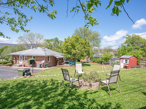 2nd image of 208 Whitefield Ct