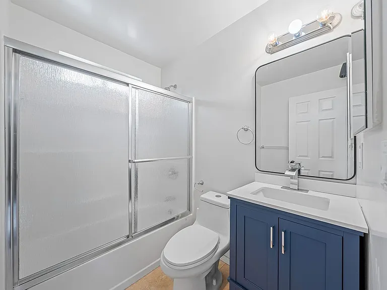 25206 Jesmond Dene Heights Pl #B — Photo 6