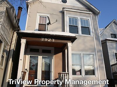 1st image of 3923 N Marshfield Ave #2