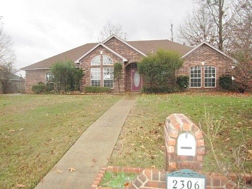1st image of 2306 Woodway Dr