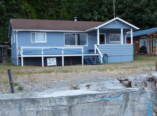 7980 Possession Beach Walk, Clinton, WA 98236