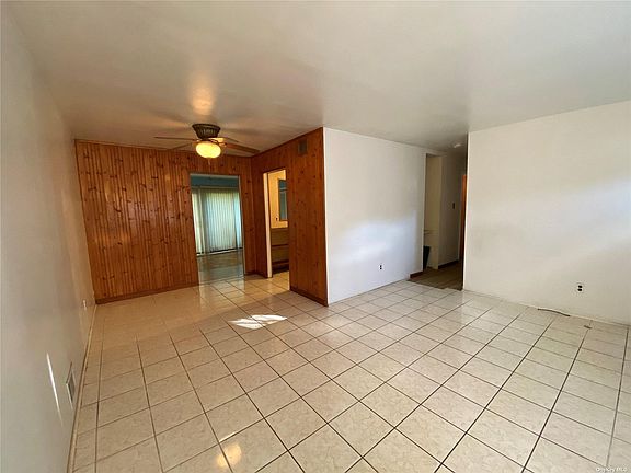3rd image of 1677 N Gardiner Dr