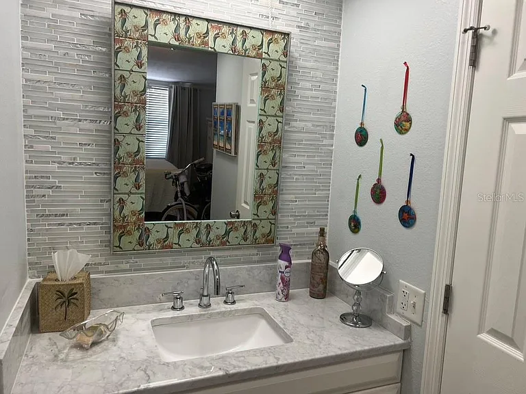 76 Heather Point Ct — Photo 13