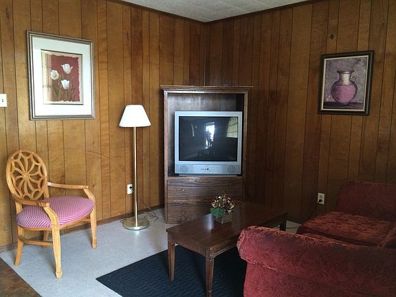 2nd image of 3115 Francis St APT 9