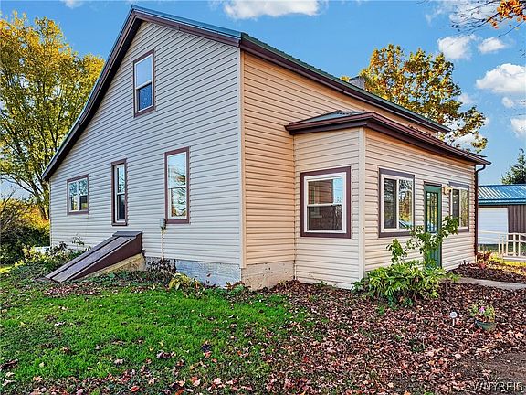 3rd image of 7547 Lamont Rd