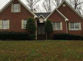 521 Scarborough Rd, Ellenwood, GA 30294