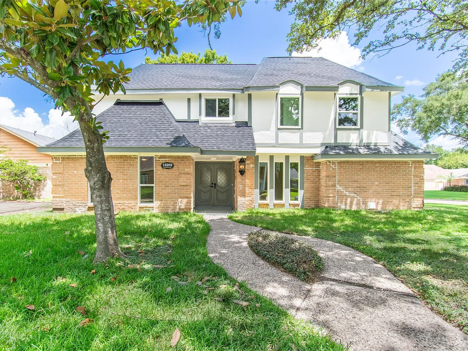 4 bed, 2.5 bath, 3316 sqft, $2,800 — Photo 1