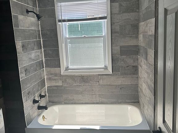 5th image of 401 E 123rd St