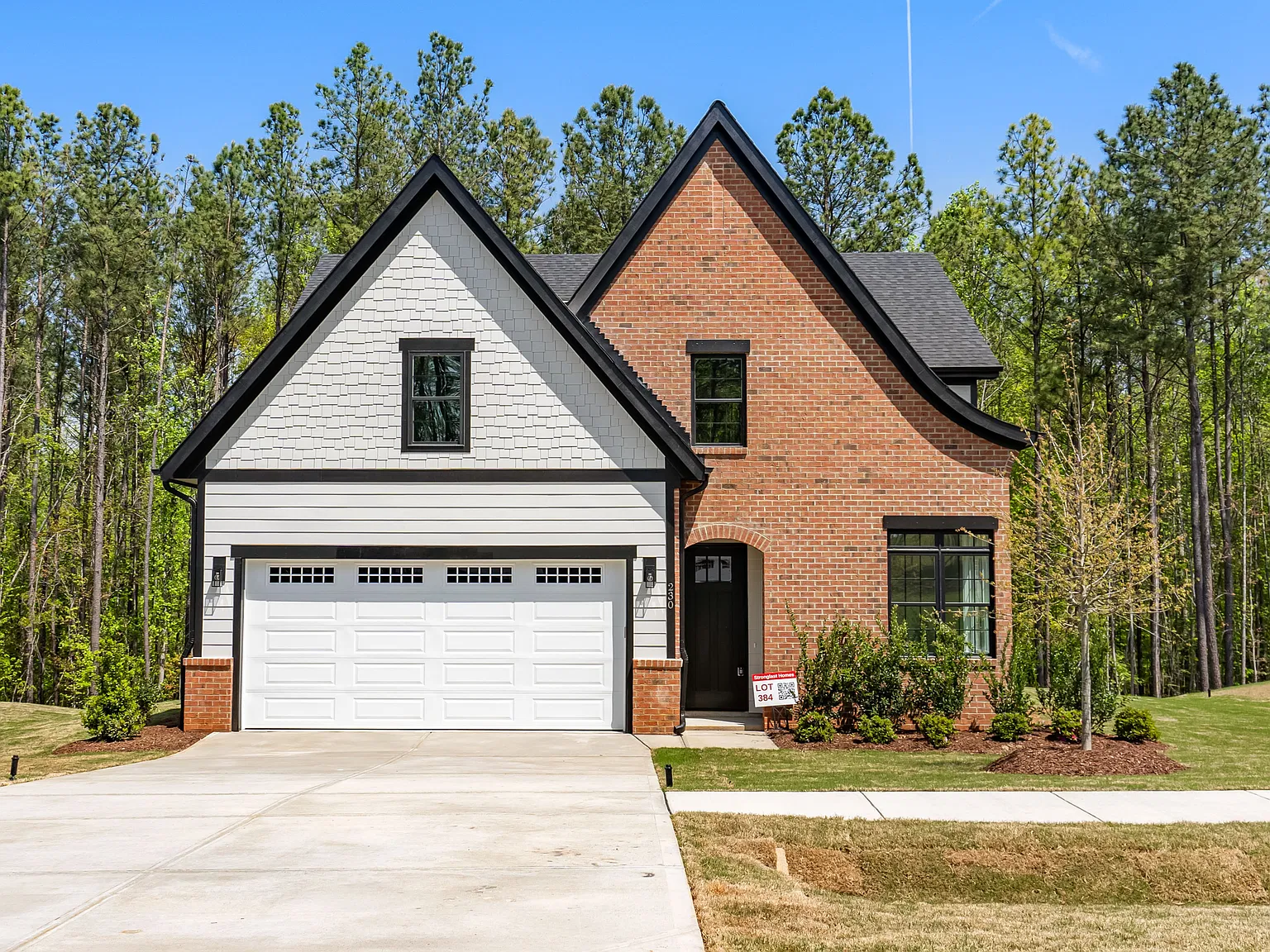 5 bed, 3.5 bath, 2888 sqft, $2,795 — Photo 2