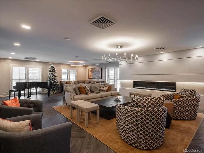 130 N Pearl St #703 — Photo 30