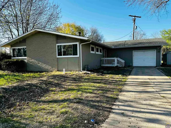 1816 SW 71st St, Topeka, KS 66619