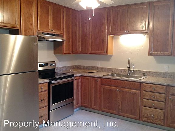 3rd image of 180 Reamer St APT 2