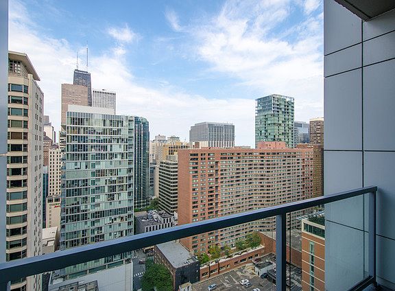 4th image of 160 E Illinois St #24C
