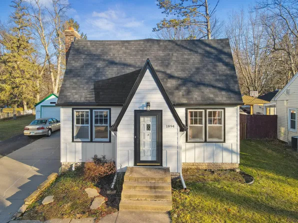 1894 Flandrau St, Saint Paul, MN 55109