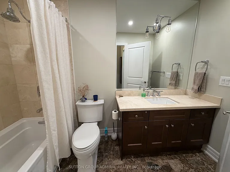 15 Rean Dr #302 — Photo 12