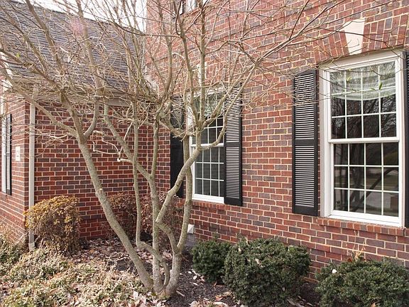 2nd image of 8225 Glencullen Ct