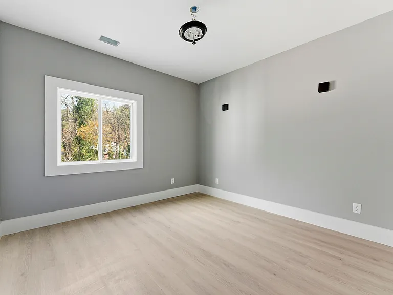 1409 NW Dr NW — Photo 9