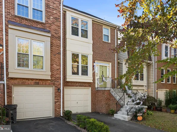 14081 Red River Dr, Centreville, VA 20121