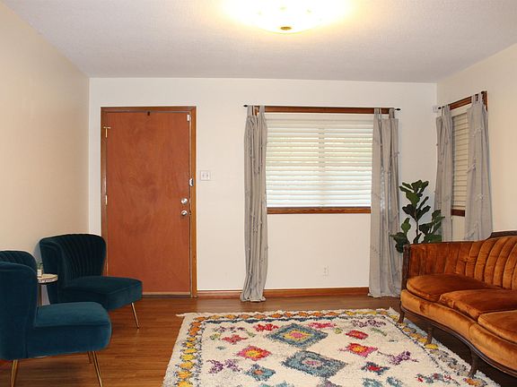 2nd image of 113 Baywood Dr